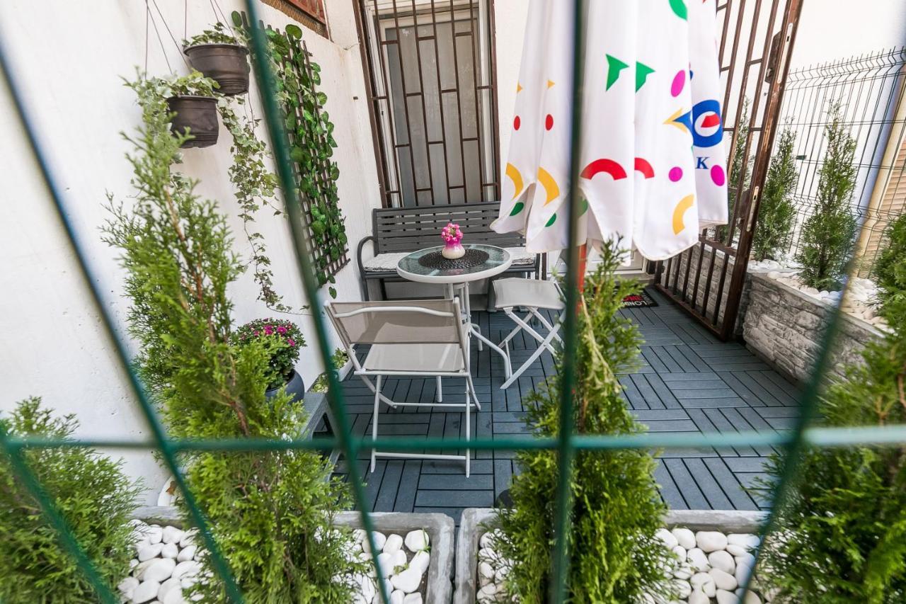 Ferienwohnung Gray Luxe Belgrad Exterior foto