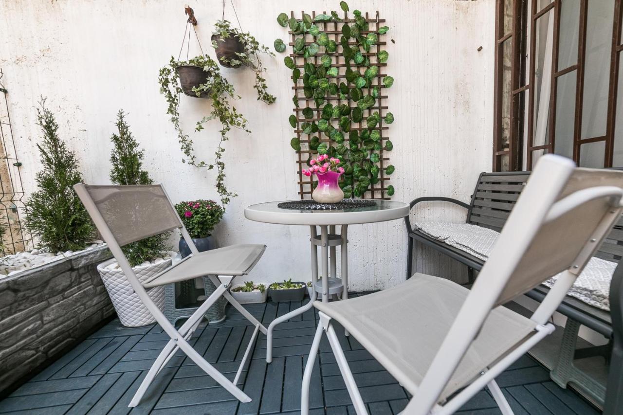 Ferienwohnung Gray Luxe Belgrad Exterior foto