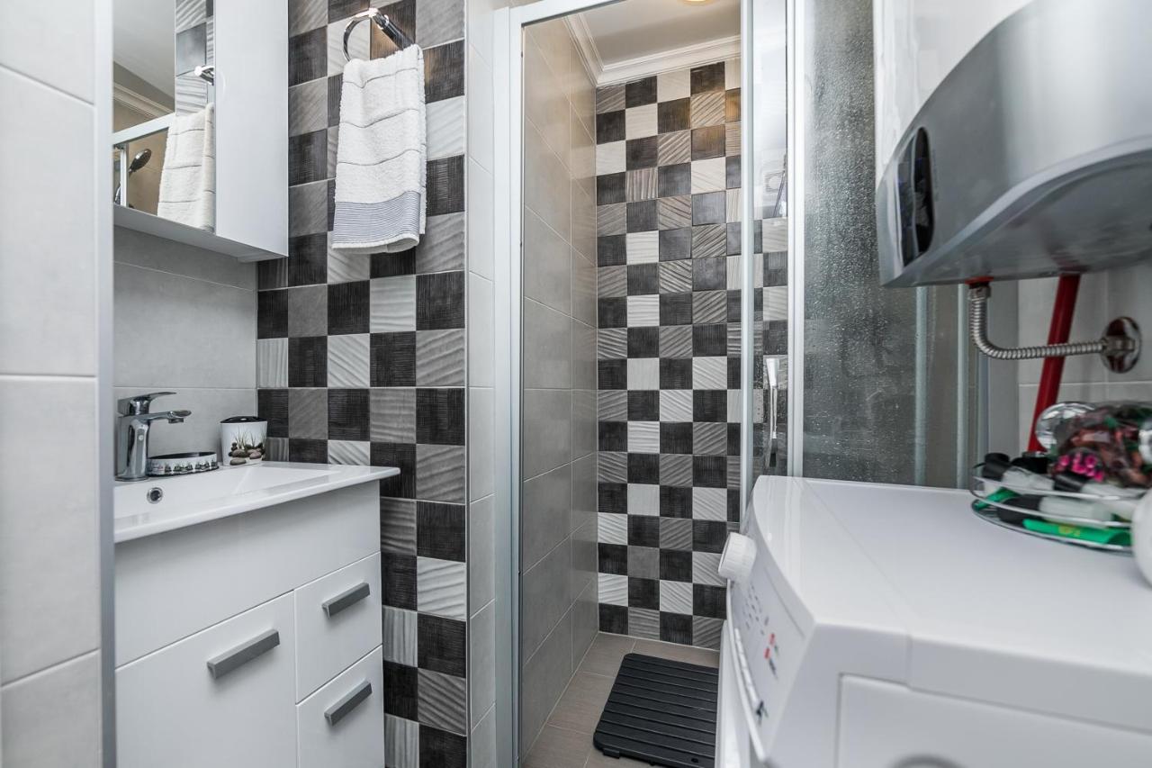 Ferienwohnung Gray Luxe Belgrad Exterior foto