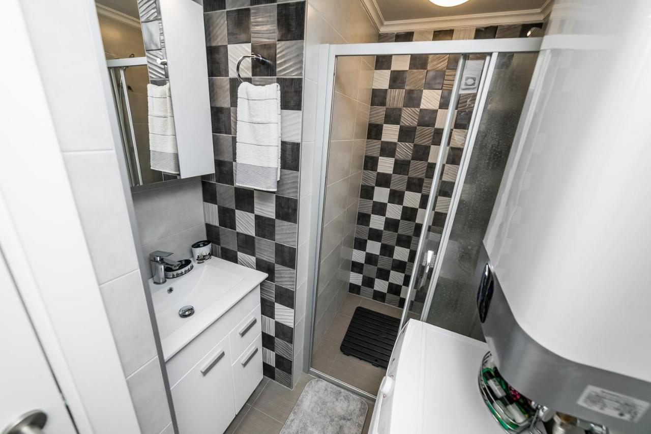 Ferienwohnung Gray Luxe Belgrad Exterior foto